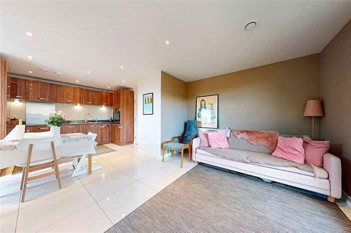 3 Bedroom Flat To Rent In Atkins Square, Dalston Lane, Hackney, London, E8