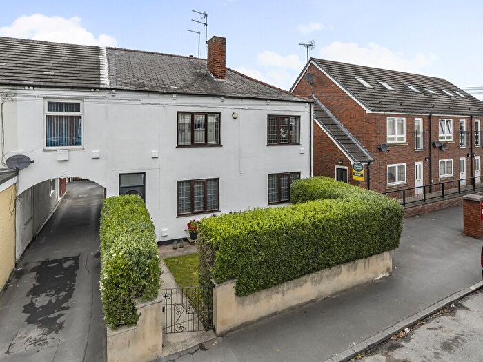 3 Bedroom End Of Terrace House For Sale In Church Road, Normanton, West Yorkshire, WF6