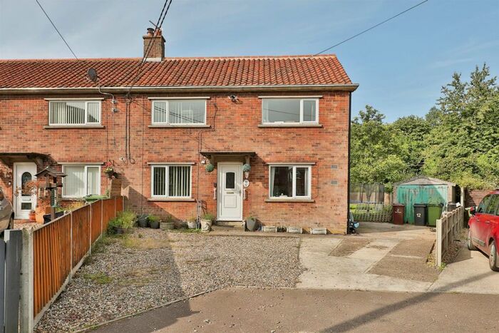 3 Bedroom Semi-Detached House For Sale In Church Avenue, Little Ellingham, Attleborough, NR17