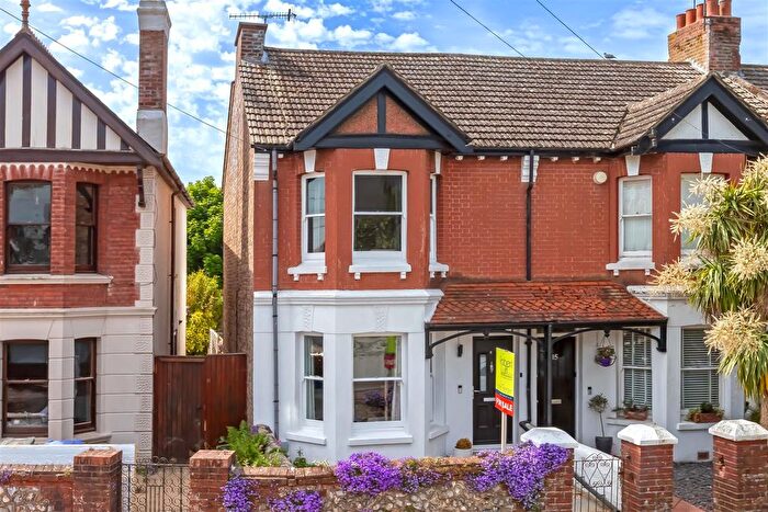 3 Bedroom End Of Terrace House To Rent In Highdown Avenue, Worthing, BN13