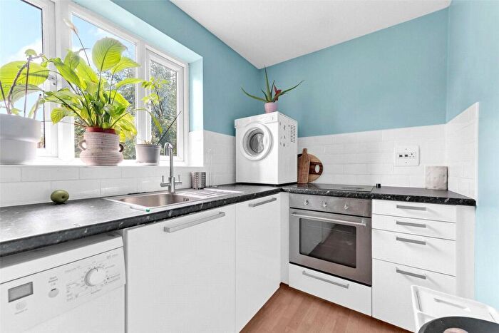 2 Bedroom Apartment To Rent In Chalkstone Close, Welling, Kent, DA16