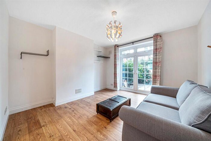 2 Bedroom Apartment To Rent In Rotherhithe Street, Rotherhithe, SE16