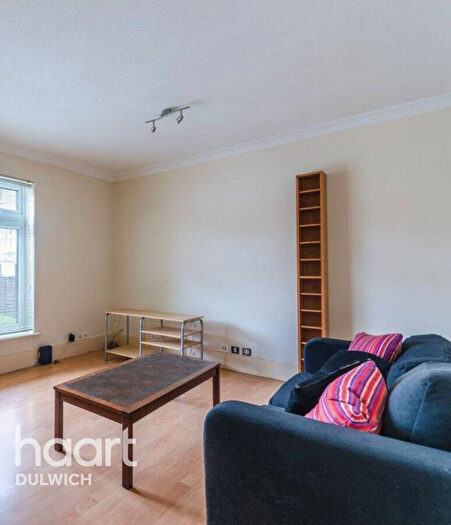 1 Bedroom Flat For Sale In Ferris Road, London, SE22