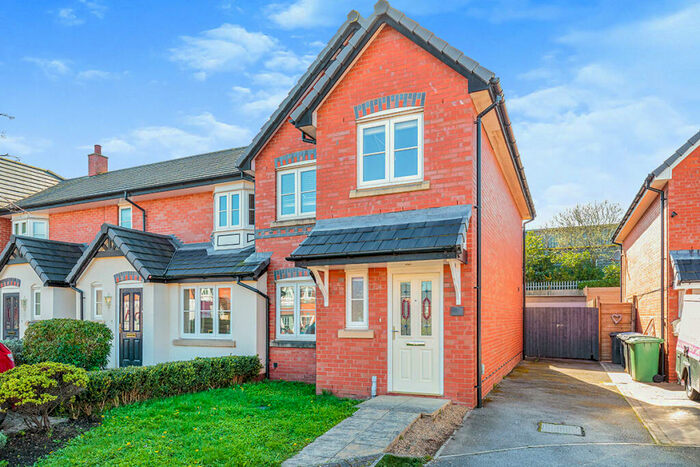 3 Bedroom End Of Terrace House To Rent In Bramley Close, Blackpool, Lancashire, FY4