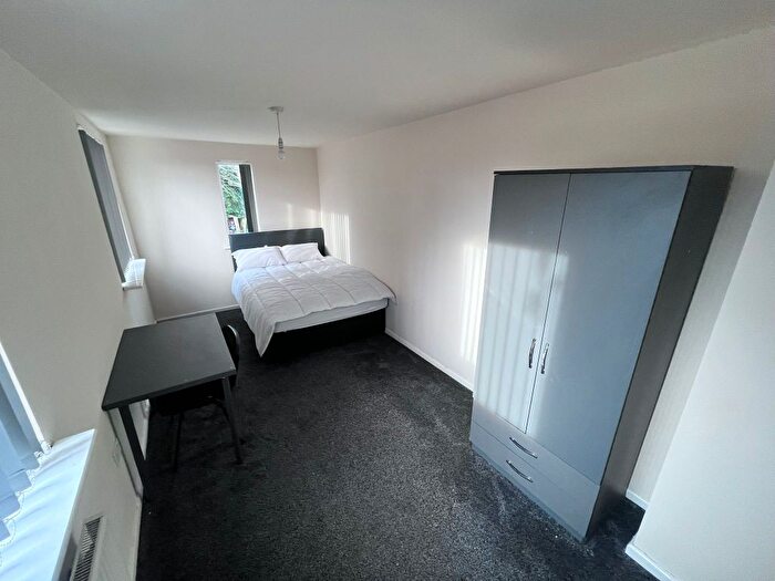 5 Bedroom End Of Terrace House To Rent In Barras Lane, Coventry, CV1