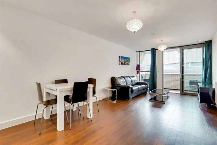 2 Bedroom Apartment To Rent In Venice Corte, Lewisham, SE13