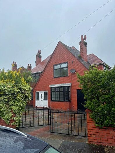 4 Bedroom Detached House For Sale In Kingsdale Road, Manchester, M18