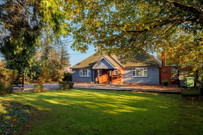 4 Bedroom Chalet For Sale In Bardfield Road, Shalford, Braintree, CM7
