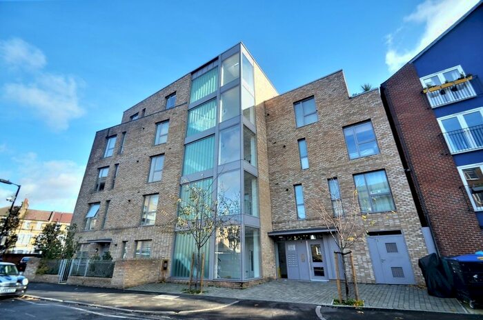 1 Bedroom Flat To Rent In A Havil Street, London, SE5