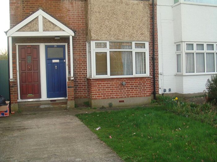 1 Bedroom Flat To Rent In Harvey Road, Hounslow, TW4