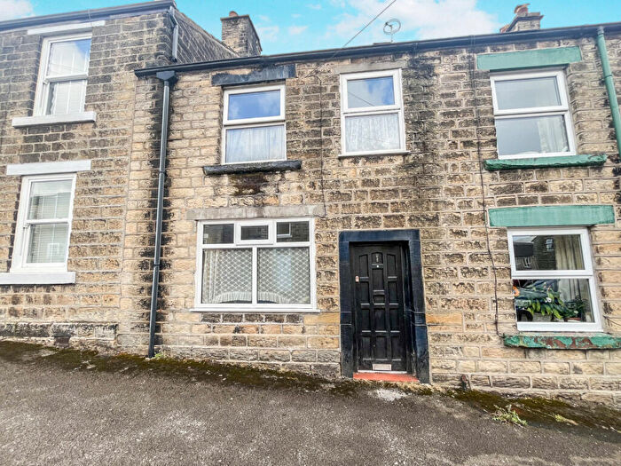 2 Bedroom Terraced House For Sale In Brosscroft, Hadfield, Glossop, Derbyshire, SK13