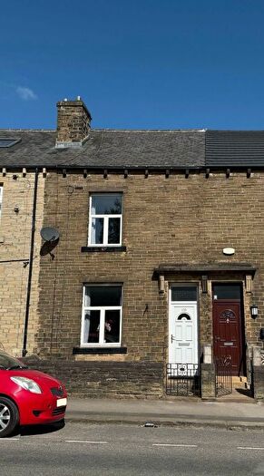 2 Bedroom Terraced House To Rent In Fell Lane, Keighley, West Yorkshire, BD22