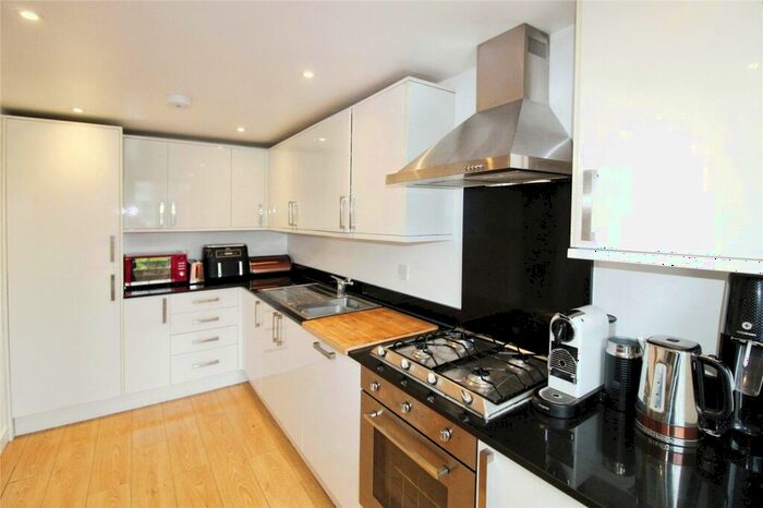 2 Bedroom Flat To Rent In Mulgrave Road, Sutton, SM2
