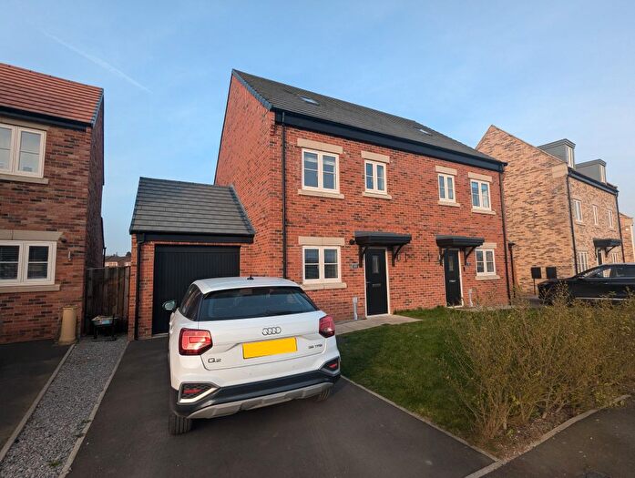 4 Bedroom Semi Detached House To Rent In Burnhope Lane, Darlington, DL2