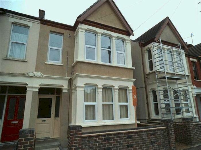 Studio To Rent In Whitegate Road, Southend-On-Sea, SS1