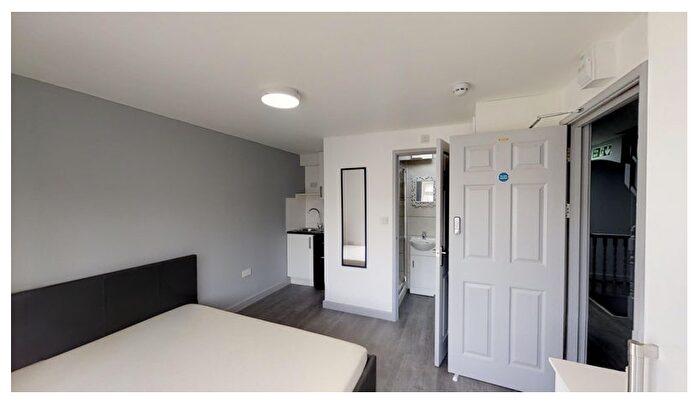 Studio To Rent In Southall, UB1