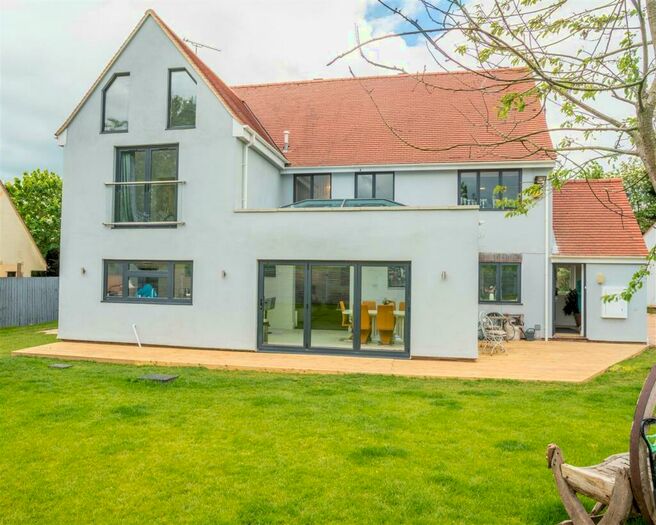 6 Bedroom House For Sale In Cutlers Green, Thaxted, Dunmow, CM6