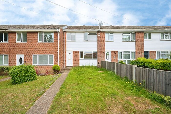 3 Bedroom Terraced House For Sale In Tickleford Drive, Southampton, SO19
