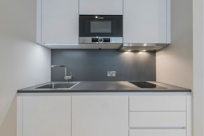 Studio To Rent In Cairnfield Avenue, London, NW2