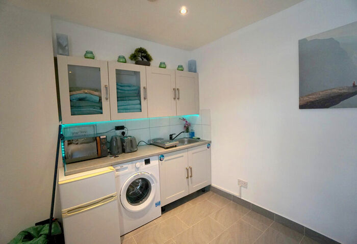 1 Bedroom Flat To Rent In Eversley Avenue, Bexleyheath, Kent, DA7