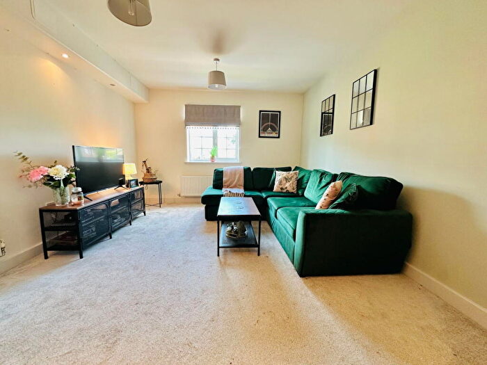 2 Bedroom Flat For Sale In Donnington Court, Dudley, DY1