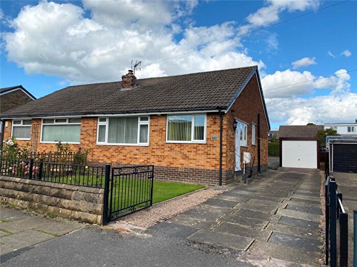 2 Bedroom Bungalow For Sale In Markfield Avenue, Low Moor, Bradford, BD12