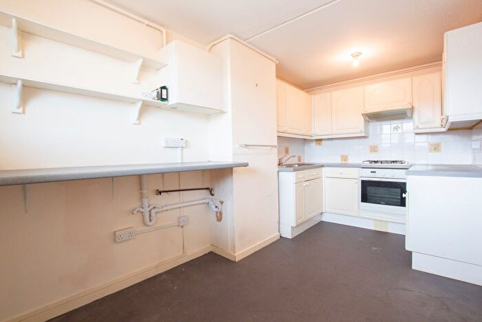2 Bedroom Flat To Rent In Copperfield, Chigwell, IG7
