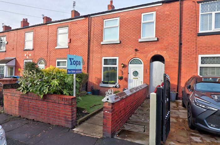 3 Bedroom Terraced House For Sale In Green Street, Manchester, M24