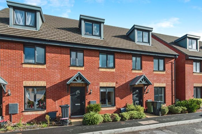 3 Bedroom Terraced House For Sale In Roman Avenue, Exeter, EX1