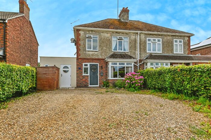 3 Bedroom Semi-Detached House For Sale In St. Peters Road, West Lynn, King's Lynn, PE34