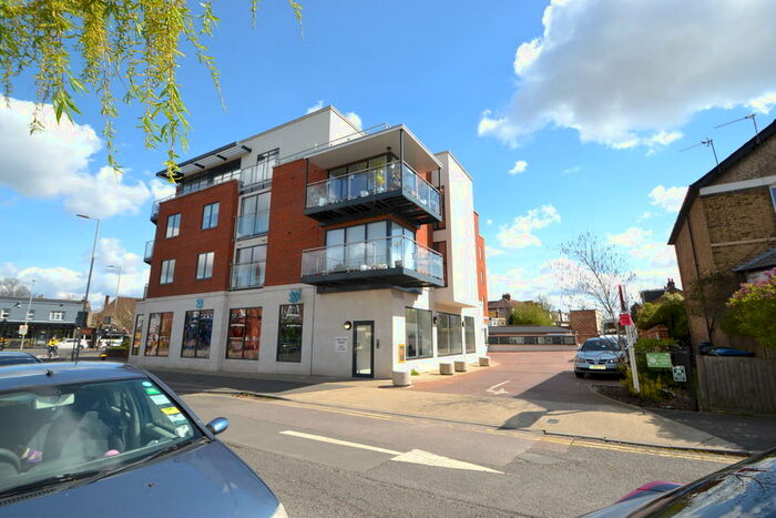 2 Bedroom Apartment To Rent In Ellerton Road, Surbiton, KT6