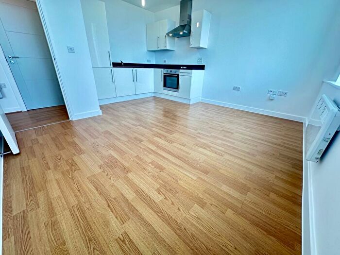 1 Bedroom Flat To Rent In Christchurch Road, Bournemouth, BH1