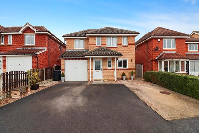 4 Bedroom Detached House To Rent In Ashopton Road Chesterfield, S41