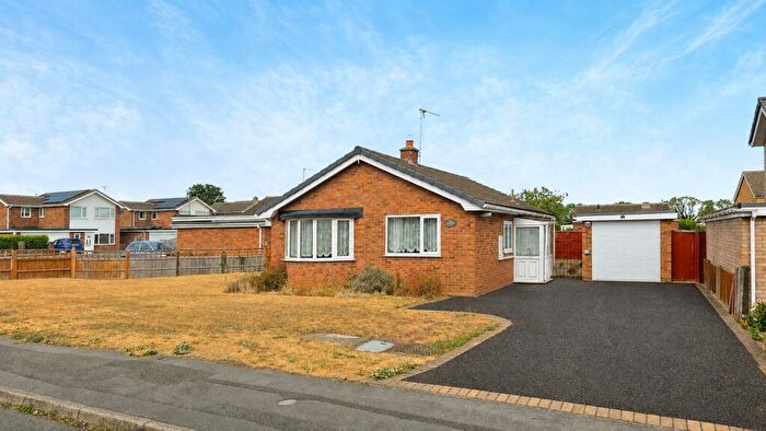 2 Bedroom Detached Bungalow For Sale In Parkfield Road, Ruskington, NG34
