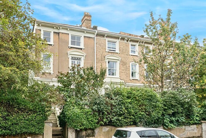 2 Bedroom Flat For Sale In Surbiton Road, Kingston Upon Thames, KT1