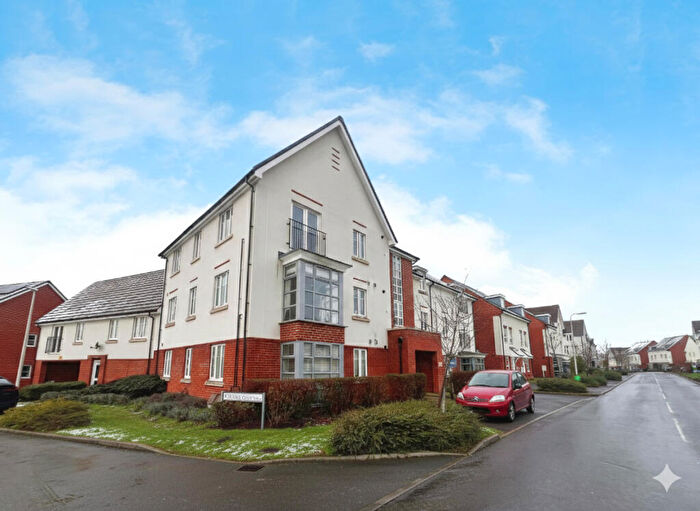 2 Bedroom Apartment For Sale In Whitlock Avenue, Wokingham, RG40