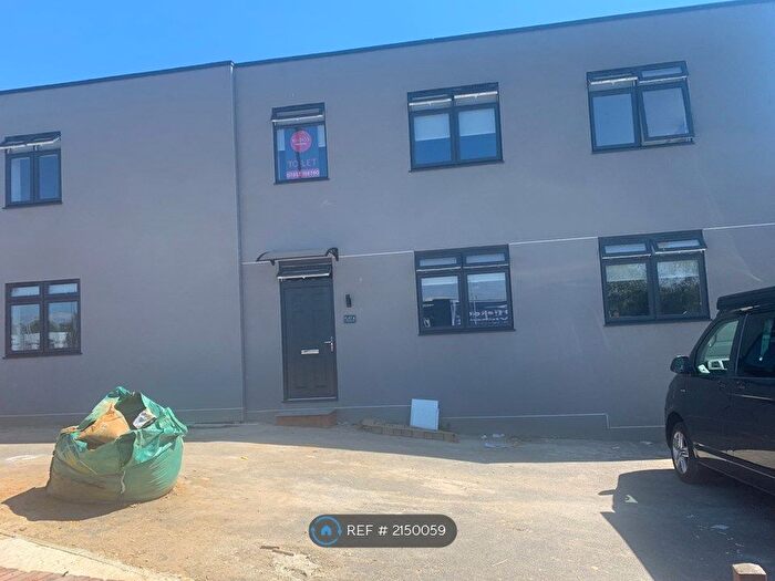 Studio To Rent In London Road, Burgess Hill, RH15