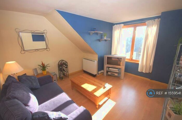 1 Bedroom Flat To Rent In Bon Accord Street, Aberdeen, AB11