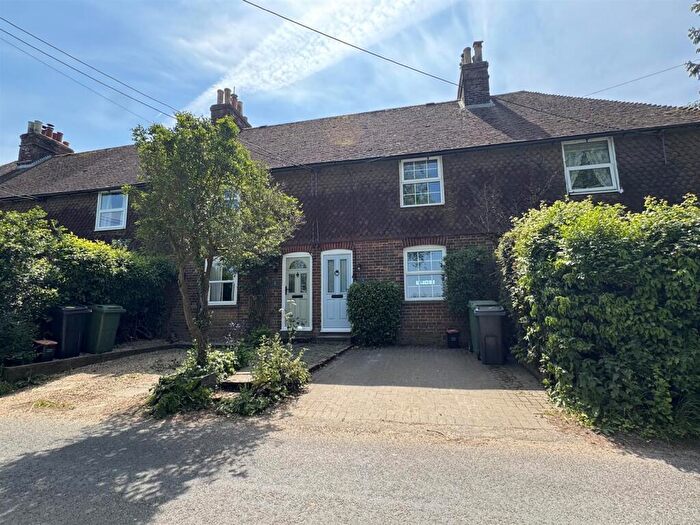 2 Bedroom Terraced House To Rent In Lenham Road, Platts Heath, ME17