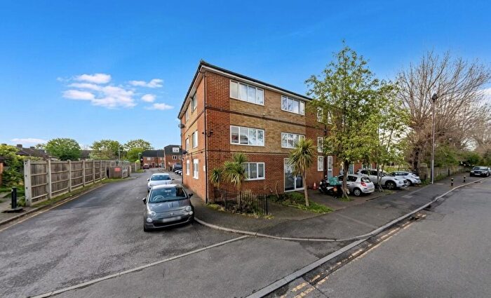 1 Bedroom Apartment To Rent In Miles Road, Mitcham, CR4