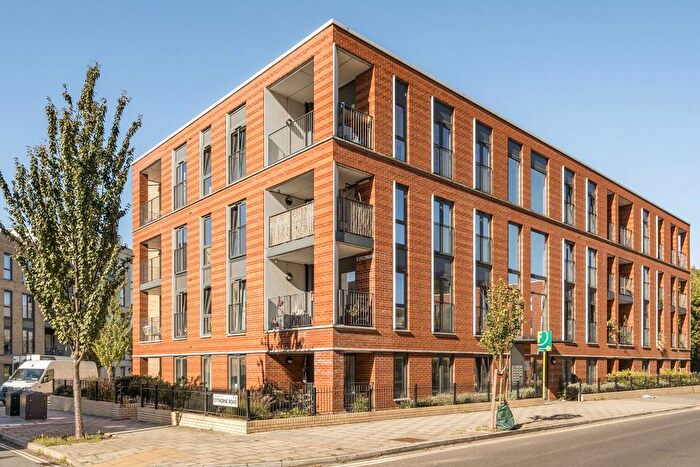 3 Bedroom Flat For Sale In Akerman Road, Oval, London, SW9