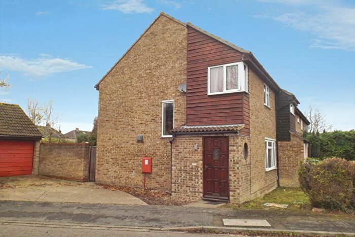3 Bedroom House To Rent In The Paddocks, Cambridge, CB1