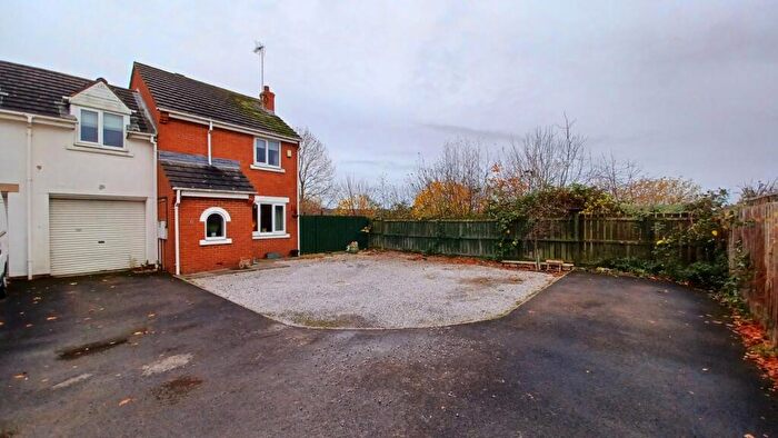 3 Bedroom Semi Detached House For Sale In Farnham Close, Auckland Park, Bishop Auckland, County Durham, DL14