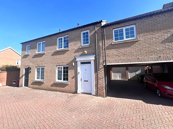 3 Bedroom Terraced House For Sale In Farriers Gate, Chatteris, PE16
