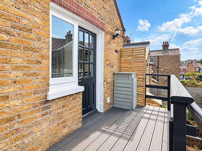 3 Bedroom Maisonette To Rent In York Street, Broadstairs, Kent, CT10