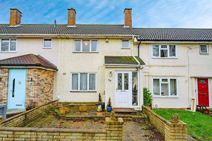 2 Bedroom Terraced House For Sale In Hill Common, Hemel Hempstead, HP3