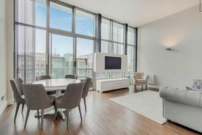 2 Bedroom Flat To Rent In City Road, Old Street, London, EC1V