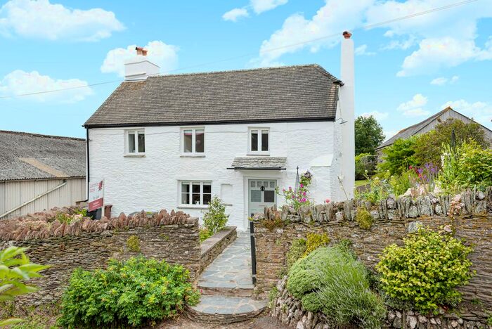 3 Bedroom Detached House For Sale In Bigbury, Kingsbridge, South Devon, TQ7