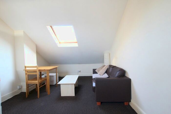 1 Bedroom Flat To Rent In High Road Leytonstone, London E11