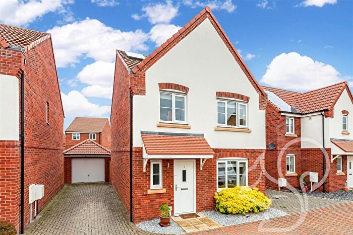 4 Bedroom Detached House For Sale In Guilford Way, Great Cornard, CO10